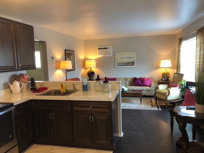 property at 2508 Inglis St