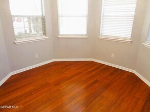 2120 Greenlee Dr in El Paso, TX - Building Photo - Building Photo