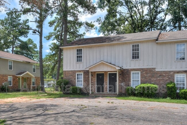 158 Chalet North CT in North Augusta, SC - Building Photo - Building Photo