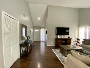 453 Park Forest Way in Wellington, FL - Building Photo - Building Photo