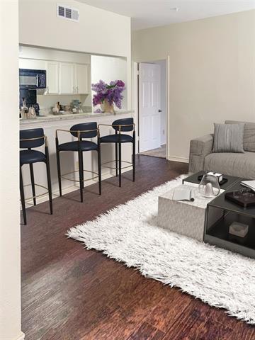 6760 Eastridge Dr in Dallas, TX - Building Photo