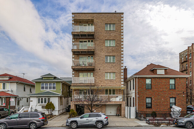 339 Avenue P in Brooklyn, NY - Foto de edificio - Building Photo