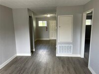 7823 Glass St photo'