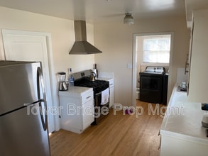 215 41st St in Sacramento, CA - Building Photo - Building Photo