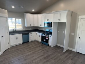 2764 Stony Hill Way in Spanish Fork, UT - Building Photo - Building Photo
