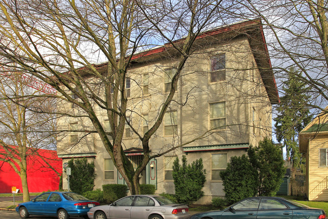 1002 E Denny Way in Seattle, WA - Foto de edificio - Building Photo