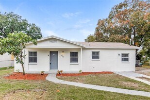 4805 S 88th St in Tampa, FL - Building Photo