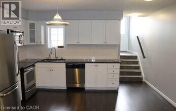931 Glasgow St in Kitchener, ON - Building Photo - Building Photo
