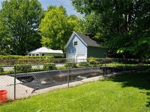 427 East Ave in Watertown, NY - Building Photo - Building Photo