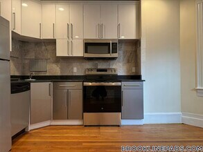 191 Winthrop Rd, Unit 1 in Brookline, MA - Building Photo - Building Photo