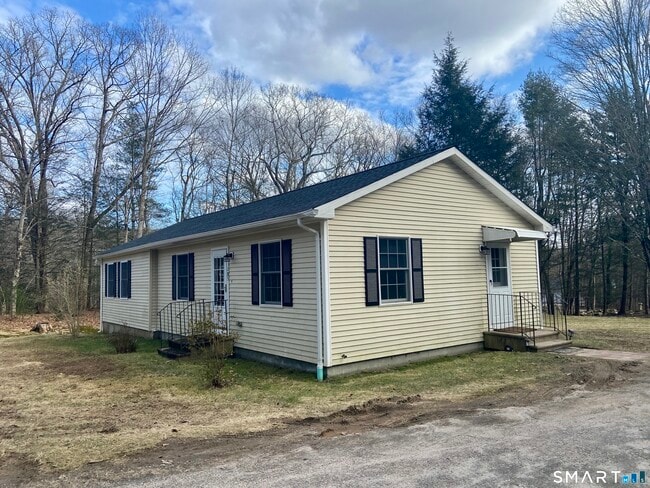 185 Whitbeck Rd in New Hartford, CT - Building Photo - Building Photo