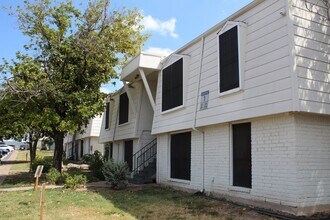 Ascent At Northgate in Austin, TX - Foto de edificio - Building Photo