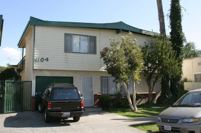 Dawson Apartments in Long Beach, CA - Building Photo - Building Photo