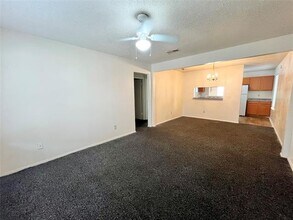 333 Ware Dr in Grand Prairie, TX - Building Photo - Building Photo