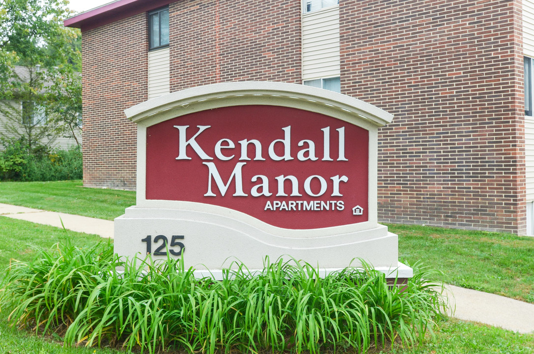 Kendall Manor Apartments Photo