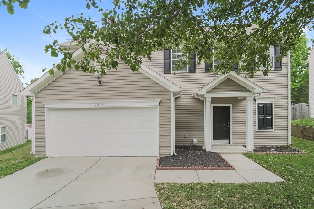 2819 Forest Grove Ct in Charlotte, NC - Building Photo
