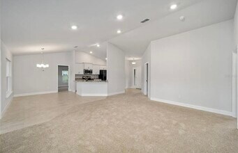 4099 NE 58th Cir in Silver Springs, FL - Building Photo - Building Photo