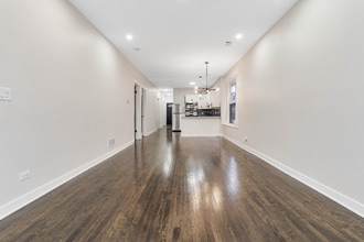 1707 N Harding Ave in Chicago, IL - Foto de edificio - Building Photo