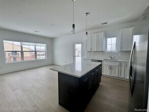 31811 Gabby Ct in New Baltimore, MI - Building Photo - Building Photo