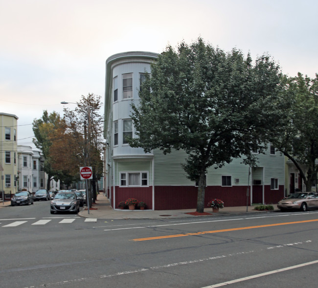 31-33 Portsmouth St in Cambridge, MA - Foto de edificio - Building Photo