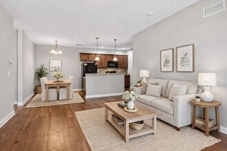 Palomar View Apartments in Lexington, KY - Building Photo - Building Photo