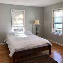 12 Stearns St, Unit 2 in Malden, MA - Building Photo - Building Photo