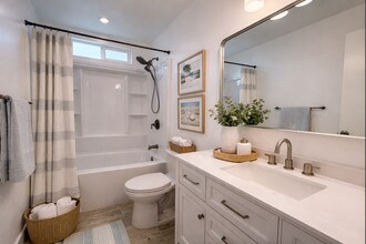 5934 Hughes St in San Diego, CA - Building Photo - Building Photo