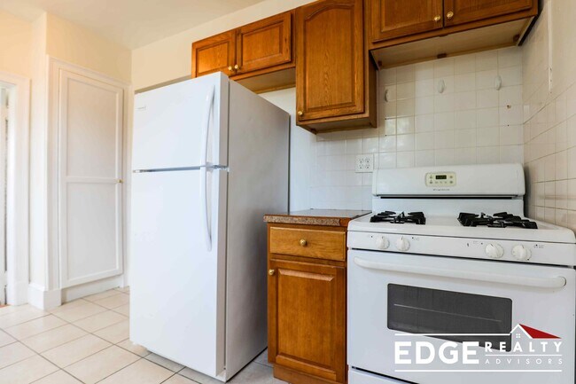 2 Pama Gardens in Boston, MA - Building Photo - Building Photo