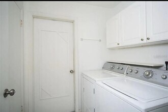7202 Bounty Dr in Sarasota, FL - Building Photo - Building Photo