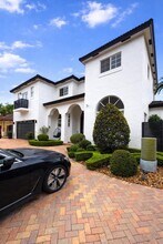 7770 NW 161st Terrace in Miami Lakes, FL - Building Photo - Building Photo