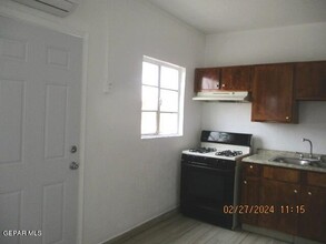 120 S Carolina Dr in El Paso, TX - Building Photo - Building Photo