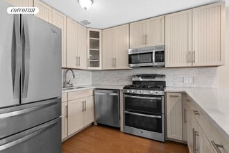 336 Howe Ave in Bronx, NY - Foto de edificio - Building Photo