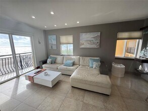 1815 N Surf Rd in Hollywood, FL - Building Photo - Building Photo