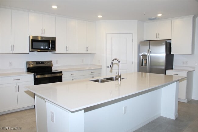 property at 5661 Melbourne Ct