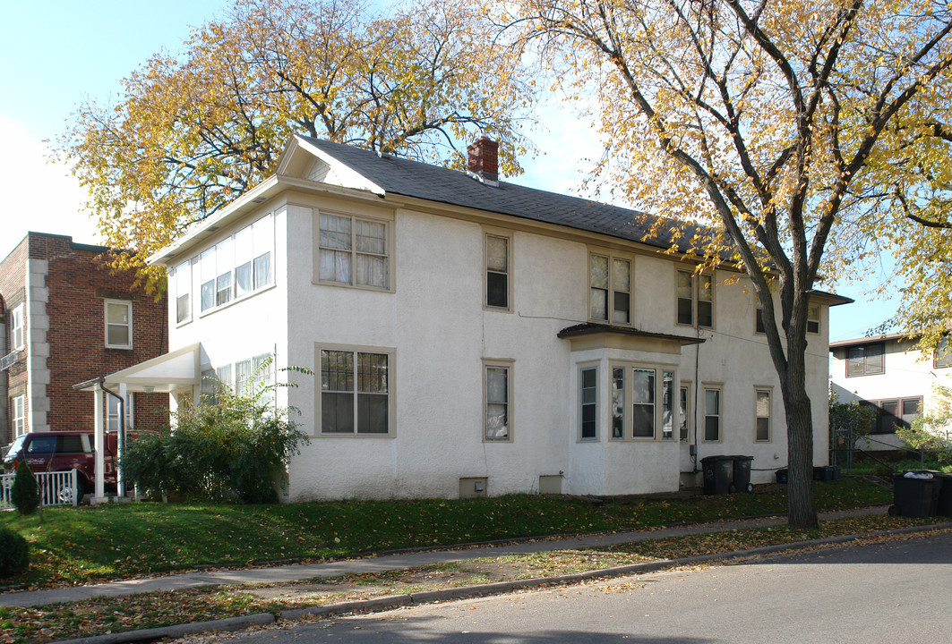 2700 S Blaisdell Ave in Minneapolis, MN - Building Photo