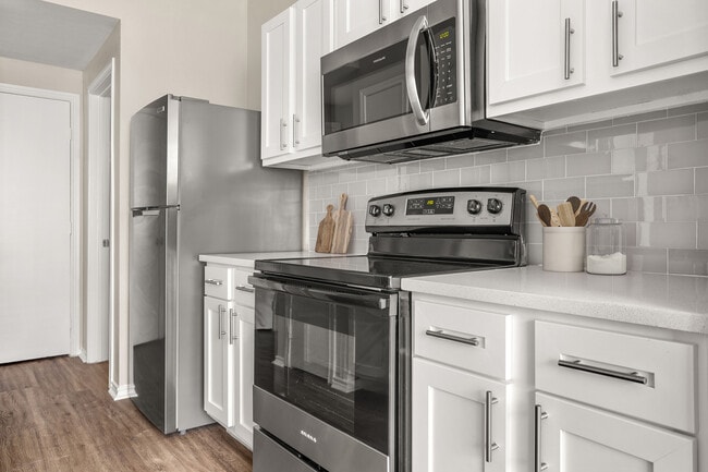 Elan in Austin, TX - Foto de edificio - Building Photo