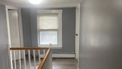 23 Hartford Ave S in Upton, MA - Building Photo - Building Photo