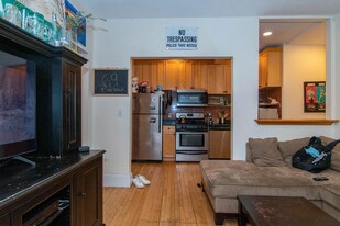 38 Babcock St, Unit 1 in Brookline, MA - Building Photo