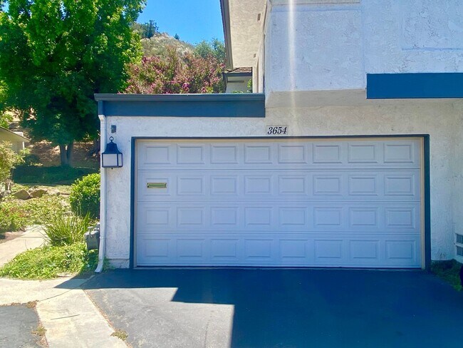 3654 Summershore Ln in Westlake Village, CA - Building Photo - Building Photo