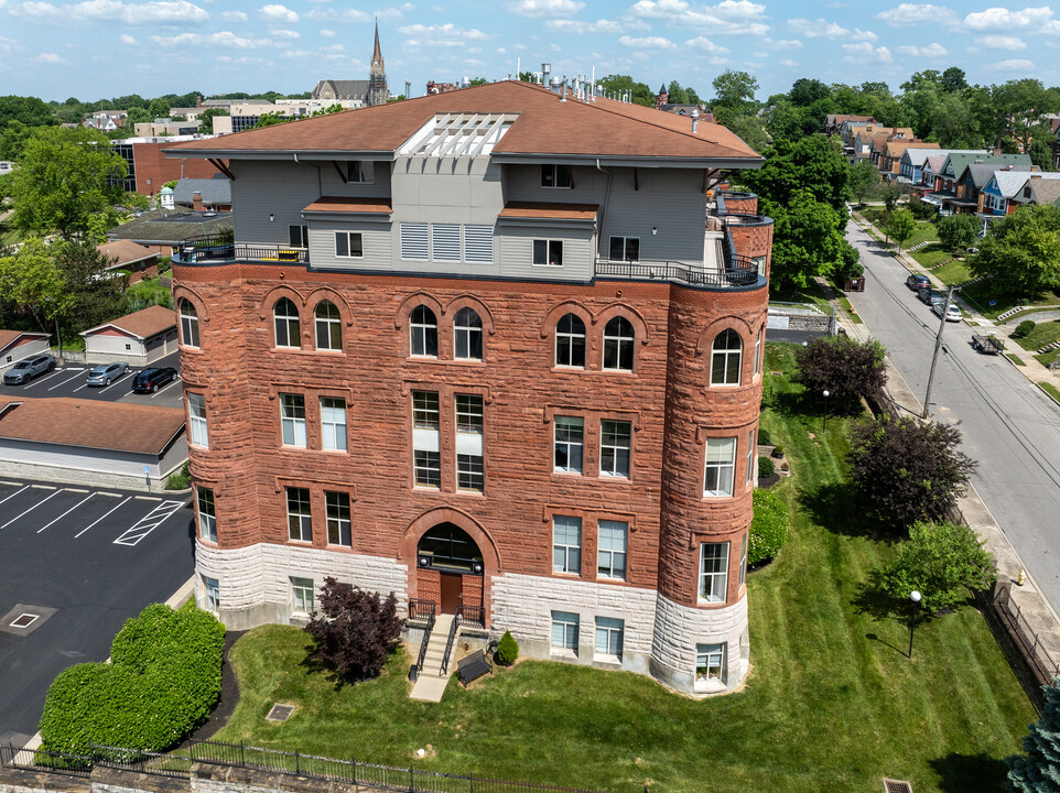 Schoolhouse Lofts in Cincinnati, OH - Building Photo