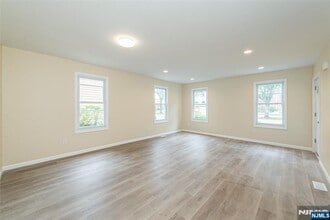 55 Lakeside Ave in Pompton Lakes, NJ - Building Photo - Building Photo