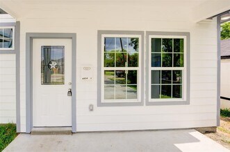4434 Knoxville St in Houston, TX - Building Photo - Building Photo