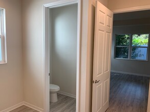 2082 Paragon Cir W in Clearwater, FL - Building Photo - Building Photo