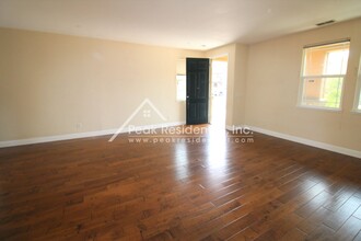 2771 Garrett Pl in Woodland, CA - Foto de edificio - Building Photo