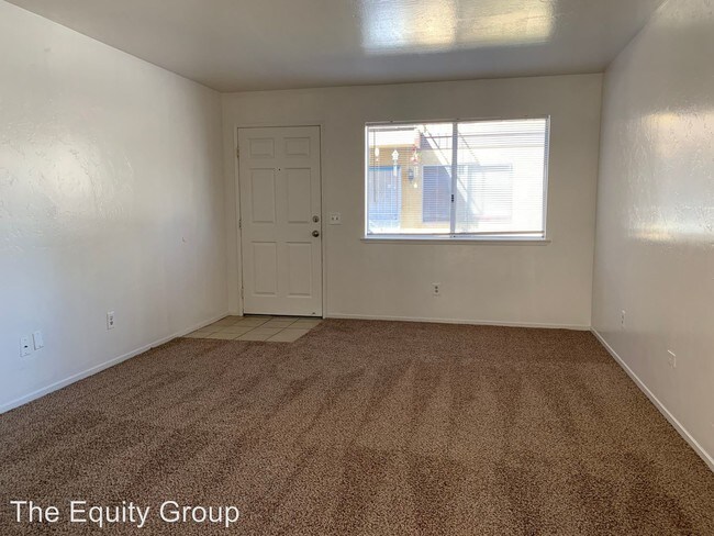 633 S Court St in Visalia, CA - Building Photo - Building Photo