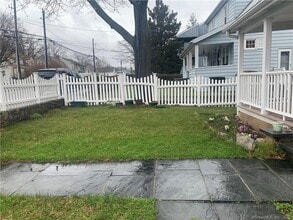 8 Glenwood Ave in Norwalk, CT - Building Photo - Building Photo