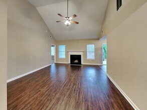 1621 Isleworth Cir in Atlanta, GA - Building Photo - Building Photo