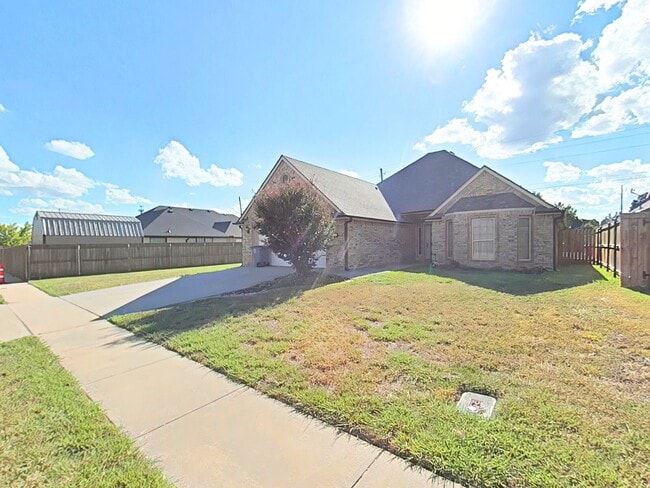 property at 319 SW Coral Ave