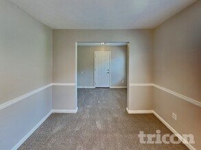 300 Klinetop Dr in Mcdonough, GA - Building Photo - Building Photo