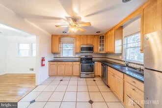 773 Magnolia Rd, Unit 1108 in North Brunswick, NJ - Building Photo - Building Photo